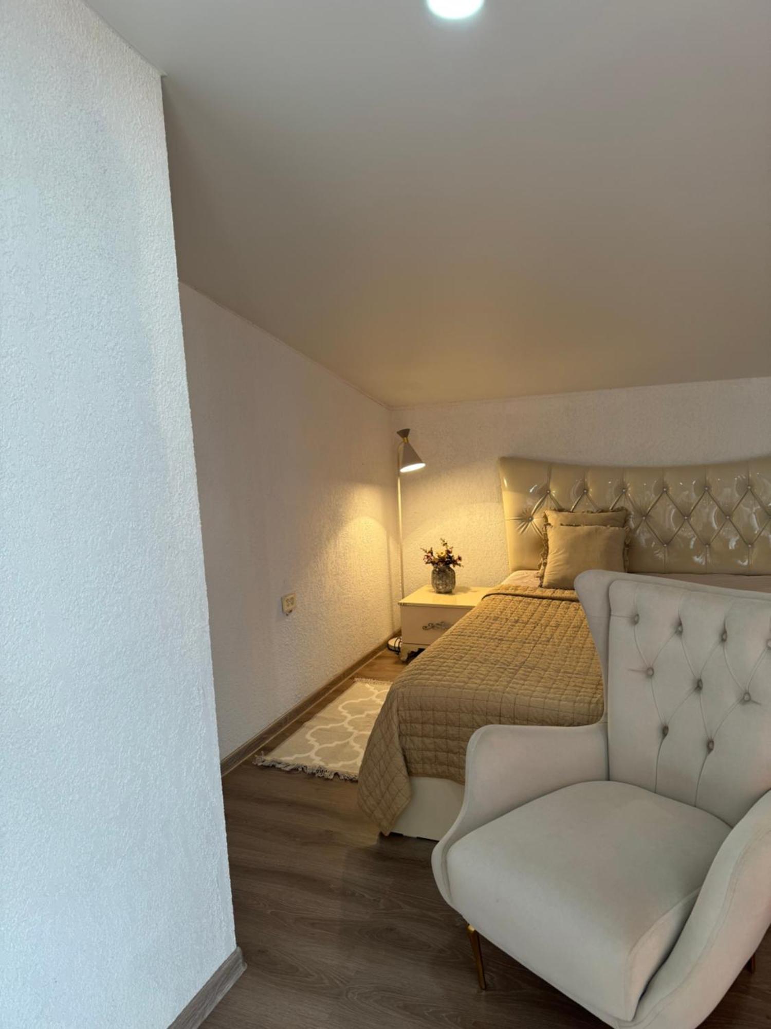 Guest House Elene Gori Exterior foto
