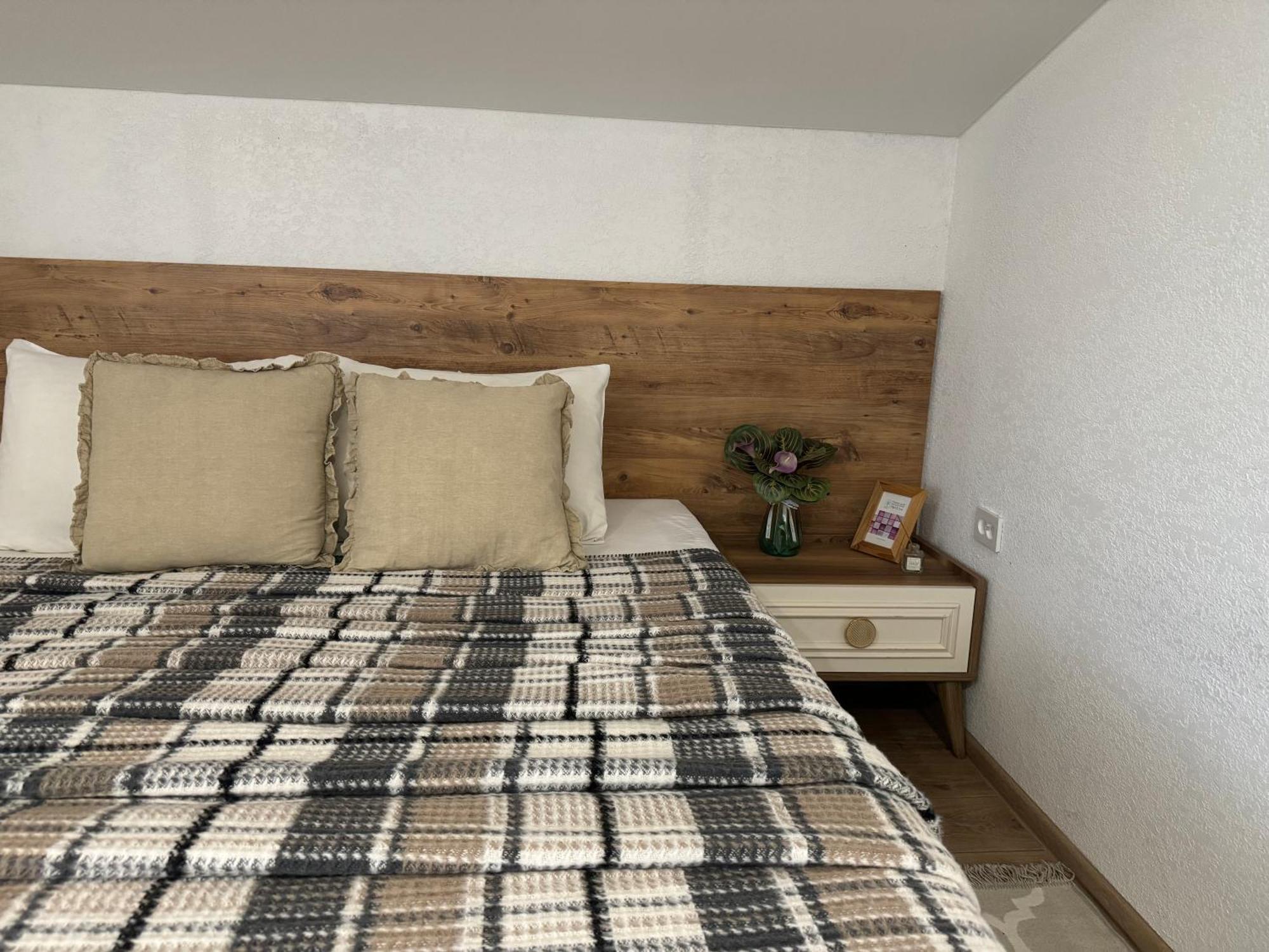 Guest House Elene Gori Exterior foto