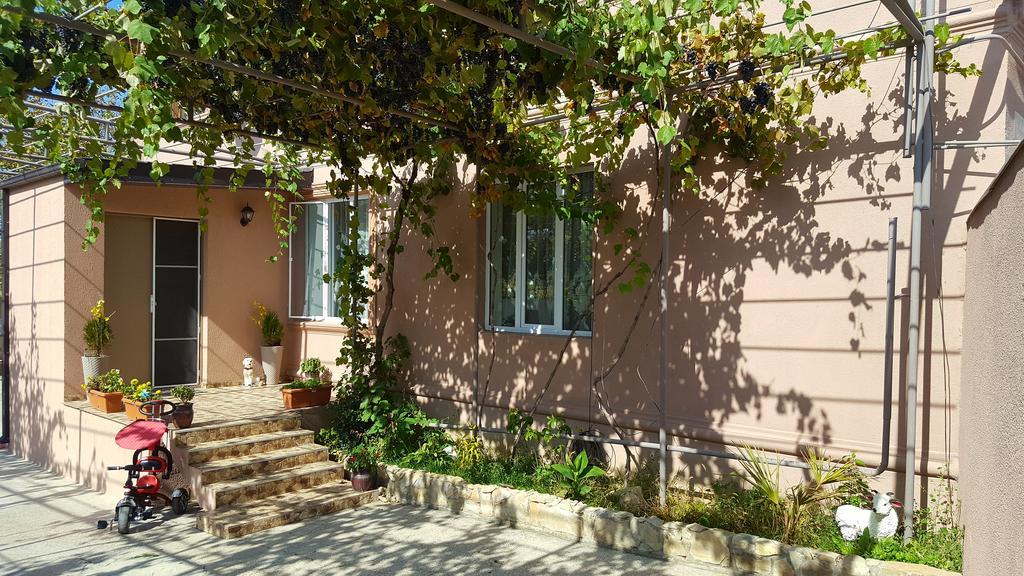 Guest House Elene Gori Exterior foto