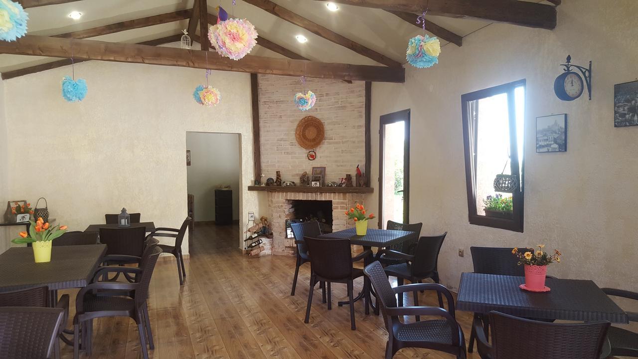Guest House Elene Gori Exterior foto